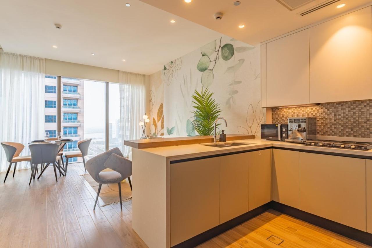 Desert Living Luxury Condo - Jumeirah Living Marina Gate Dubai Exteriör bild